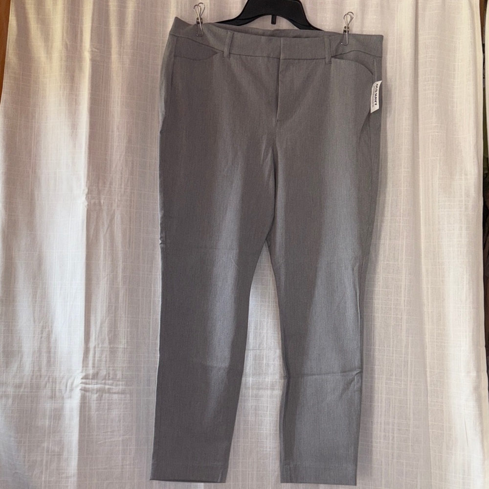 Old Navy Women's Classic Gray Straight Leg Trousers